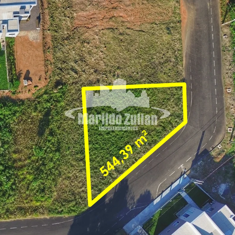 Terreno de 544,39 m² no Santa Cruz!