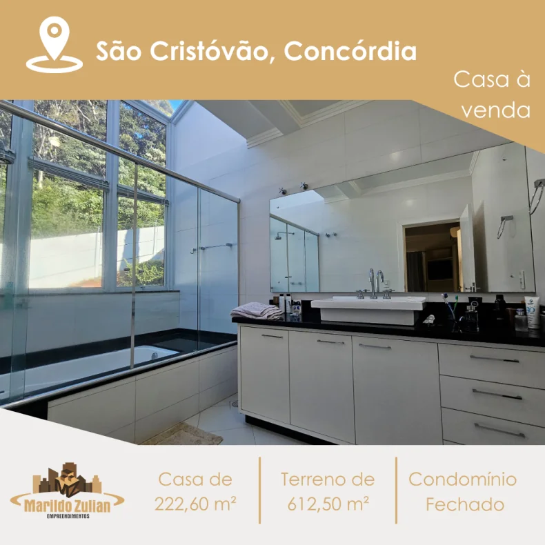 Casa em Condomínio Fechado