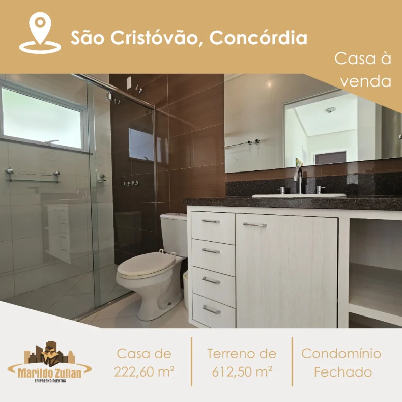 Casa em Condomínio Fechado