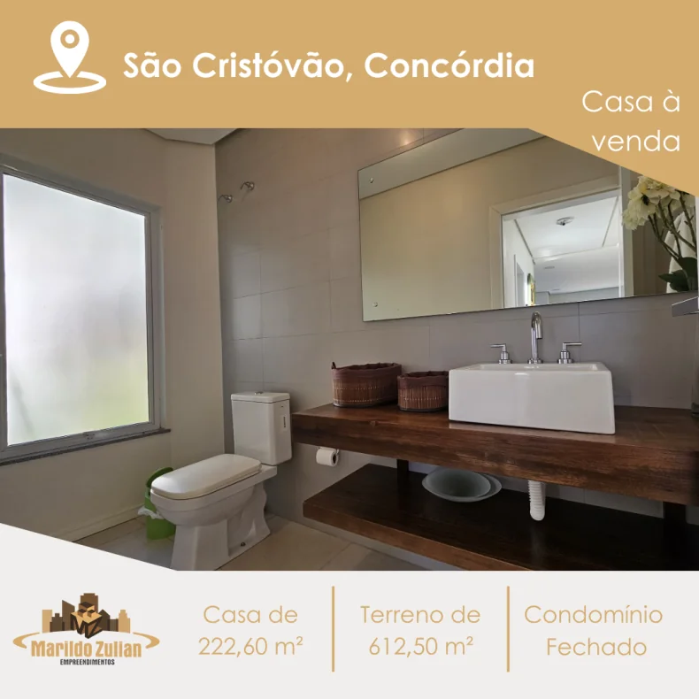 Casa em Condomínio Fechado