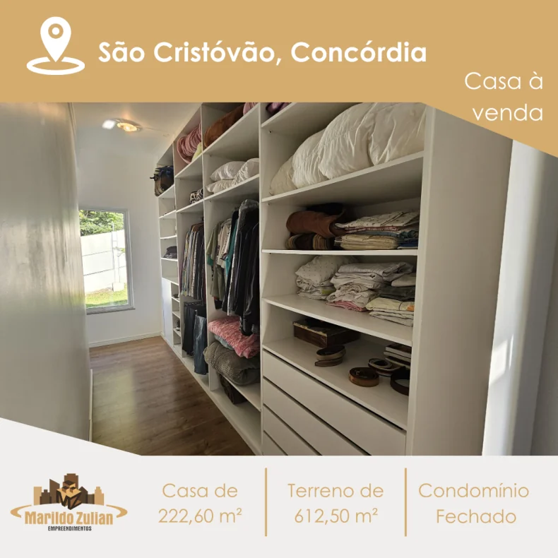 Casa em Condomínio Fechado