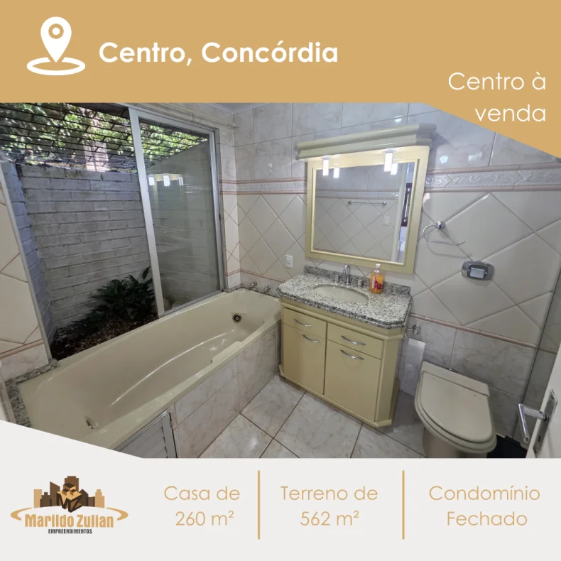 Casa com Visão da Cidade em Condomínio Fechado