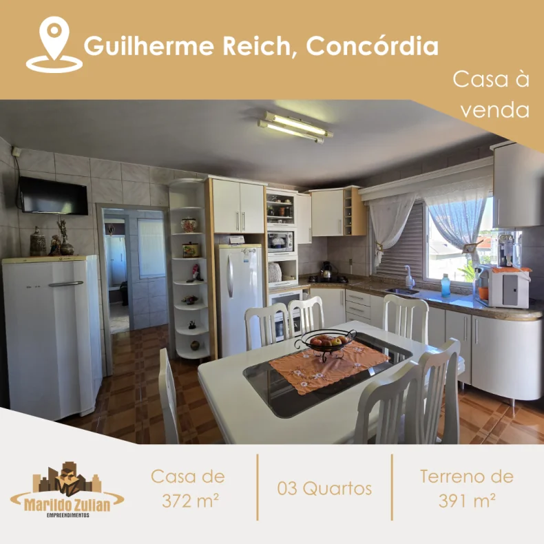 Casa de 2 Pavimentos em Terreno de Esquina