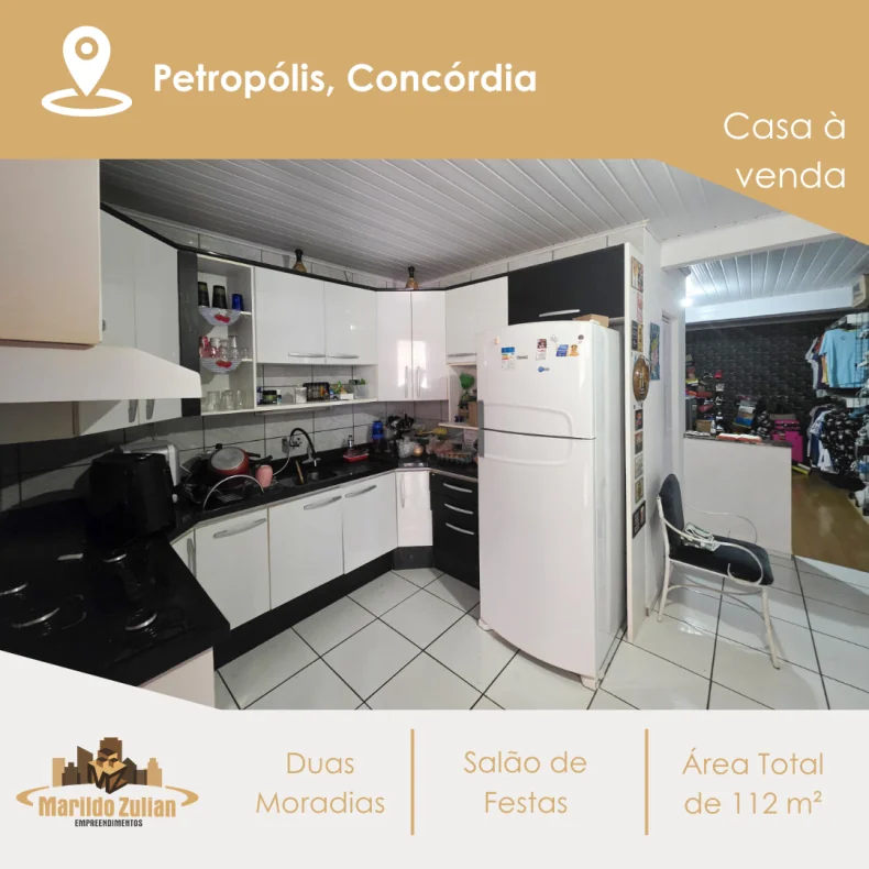 Casa com Duas Moradias à Venda – Bairro Petrópolis