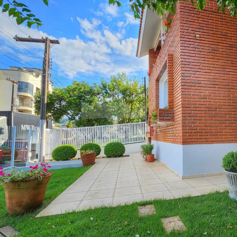 Casa dos Sonhos no Bairro Salete! 