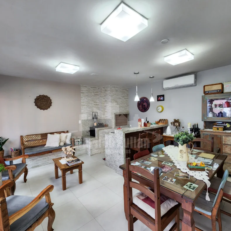 Casa dos Sonhos no Bairro Salete! 