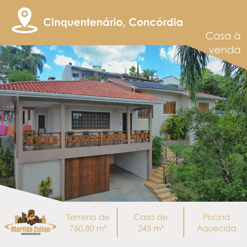 Casa com Piscina à Venda