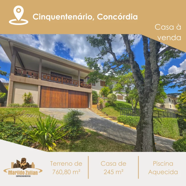 Casa com Piscina à Venda