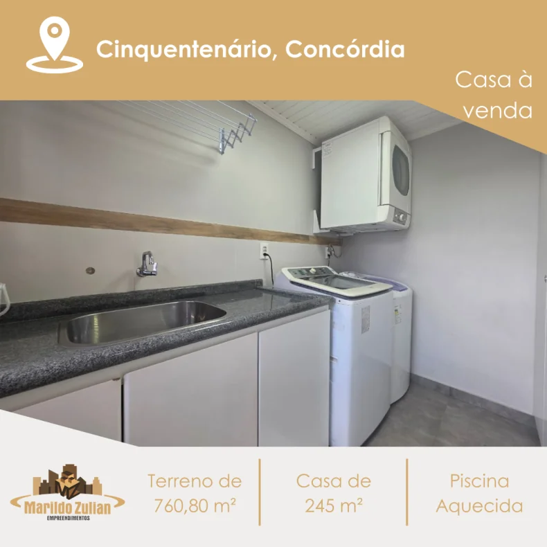 Casa com Piscina à Venda