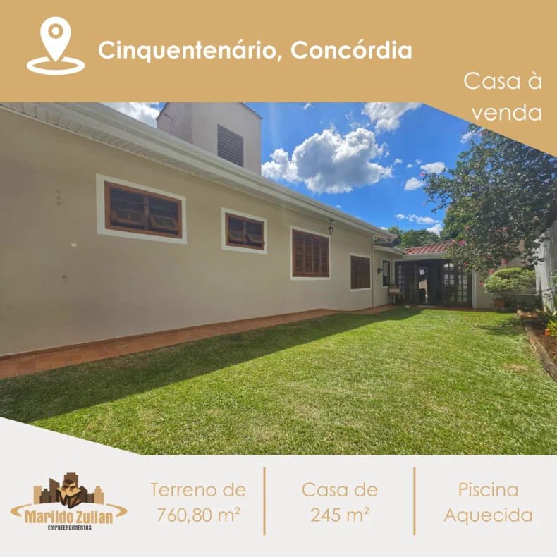 Casa com Piscina à Venda
