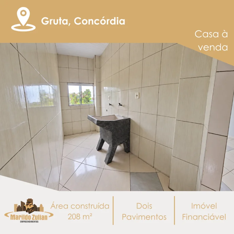 Casa com duas moradias independentes a venda 