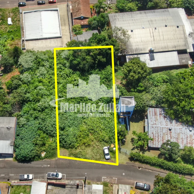 Terreno com Fundos para APAE